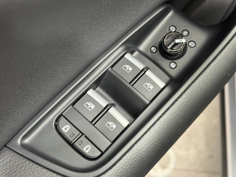 Audi Q8 Vehicle Image 20