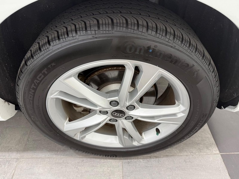 Audi Q3 Vehicle Image 5