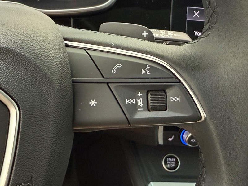 Audi Q3 Vehicle Image 14
