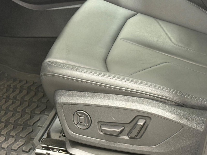 Audi Q3 Vehicle Image 19