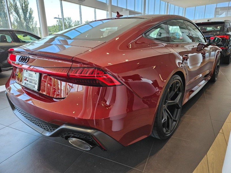 Audi RS 7 Vehicle Image 2