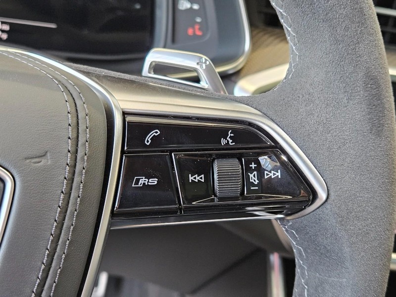 Audi RS 7 Vehicle Image 12