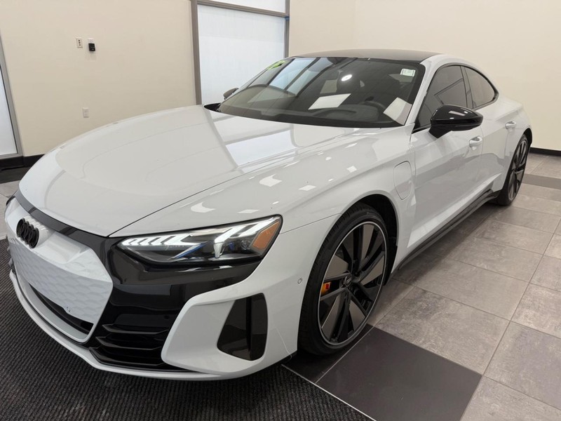 Audi RS e-tron GT Vehicle Image 6