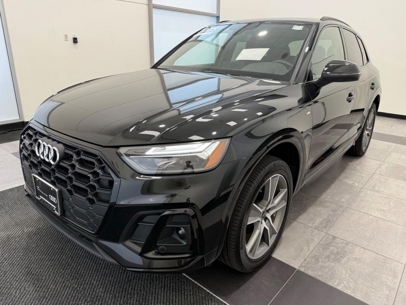 Audi Q5 Vehicle Image 6