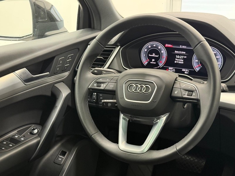 Audi Q5 Vehicle Image 12