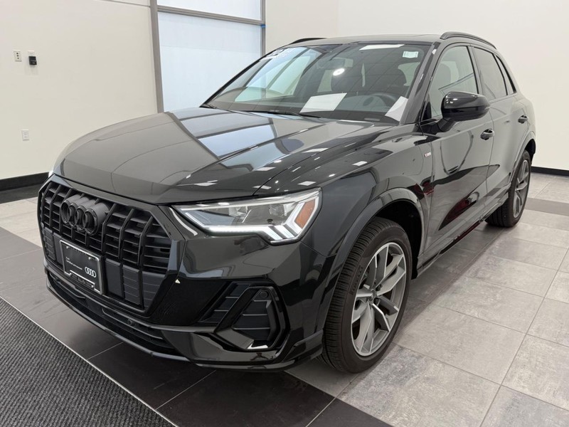 Audi Q3 Vehicle Image 6