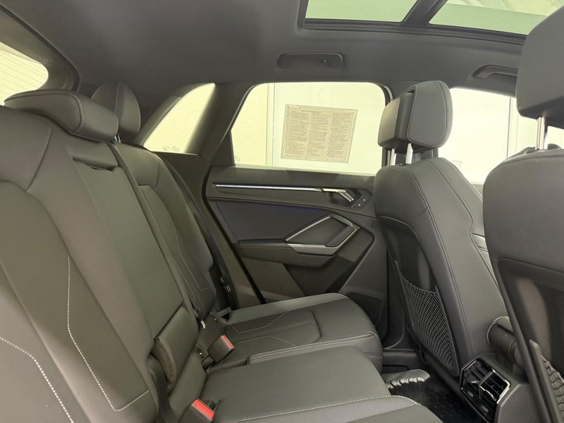Audi Q3 Vehicle Image 8