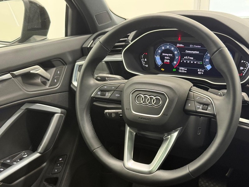 Audi Q3 Vehicle Image 12