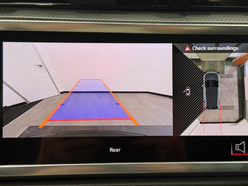 Audi Q3 Vehicle Image 18