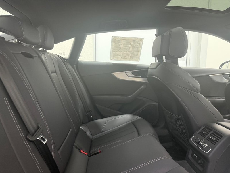 Audi A5 Sportback Vehicle Image 8