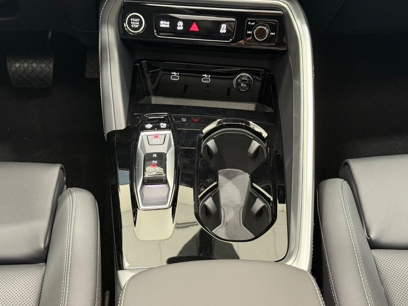 Audi Q5 Vehicle Image 7