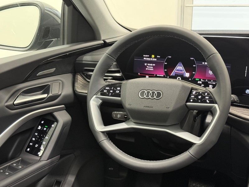 Audi Q5 Vehicle Image 8