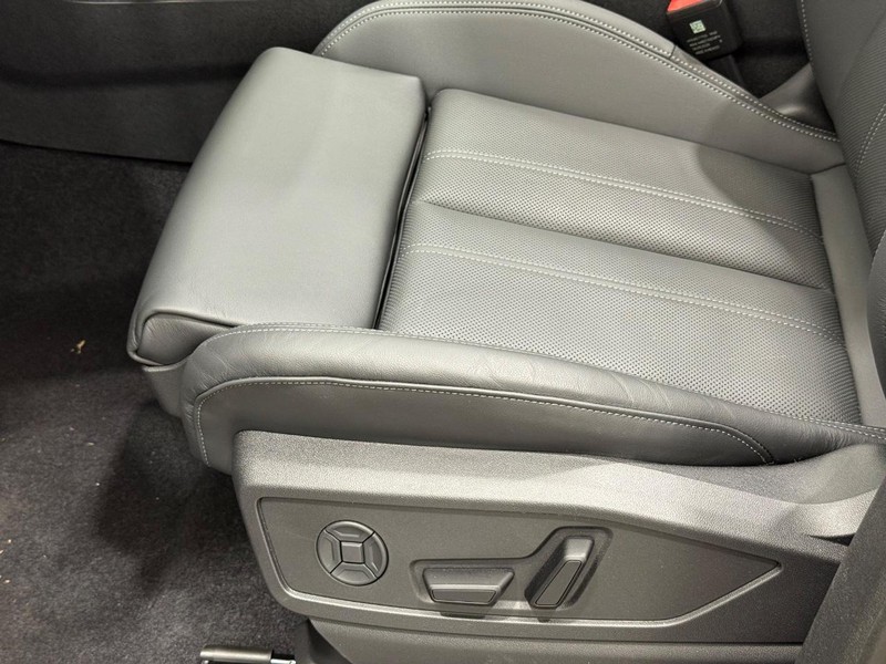 Audi Q5 Vehicle Image 15