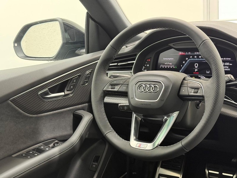 Audi SQ8 Vehicle Image 8