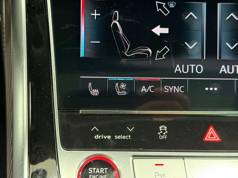 Audi SQ8 Vehicle Image 15