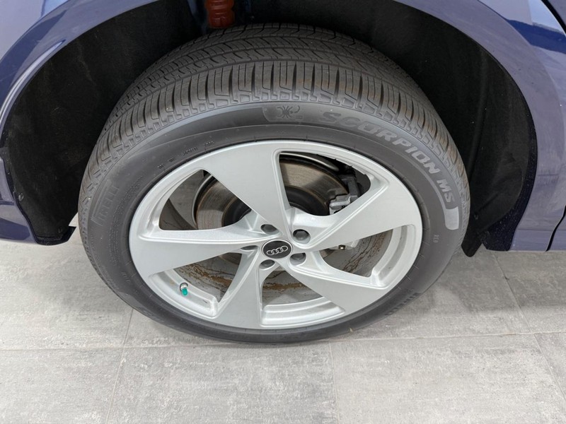 Audi Q5 Vehicle Image 3