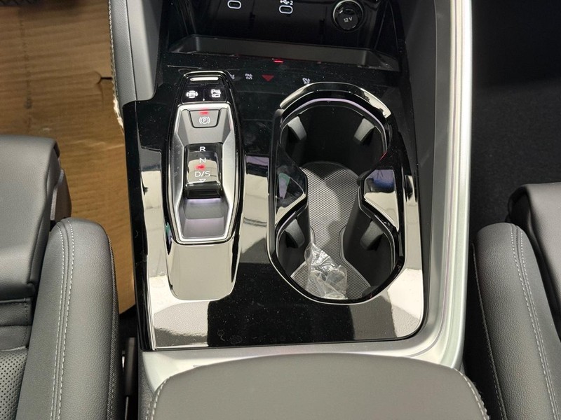 Audi Q5 Vehicle Image 7