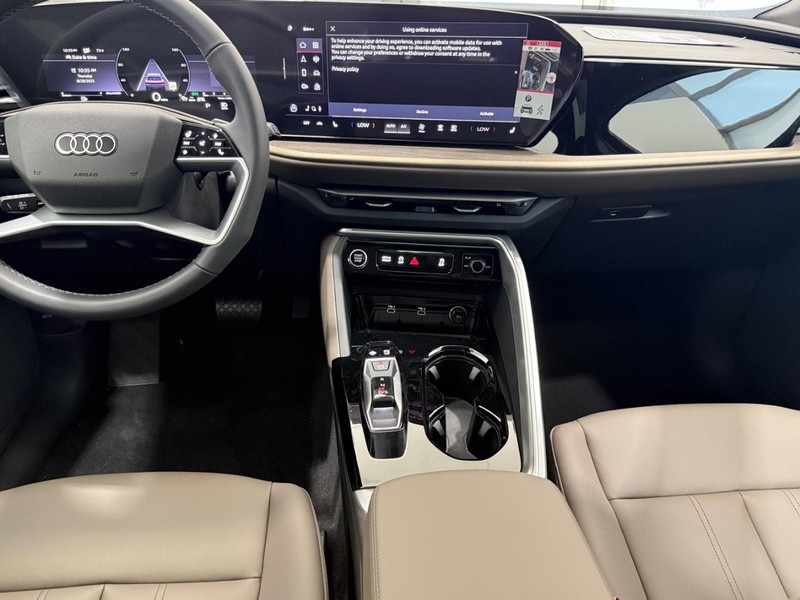Audi Q5 Vehicle Image 5