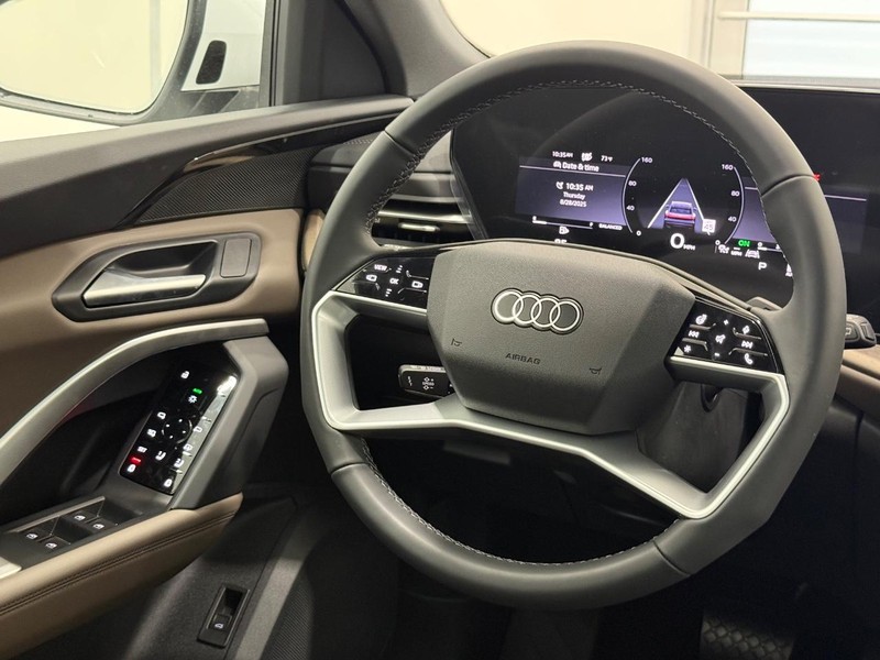 Audi Q5 Vehicle Image 8