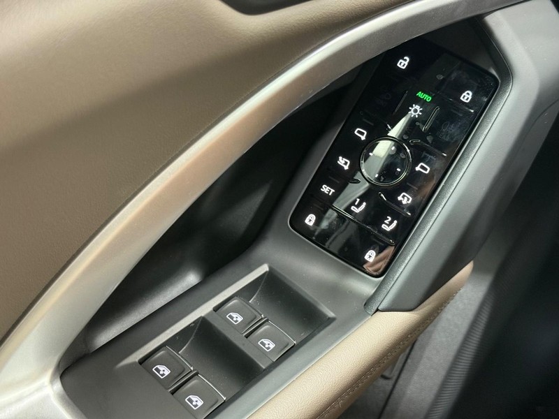 Audi Q5 Vehicle Image 14