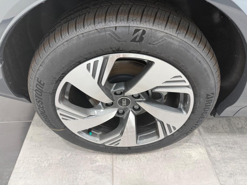 Audi Q6 e-tron Vehicle Image 3
