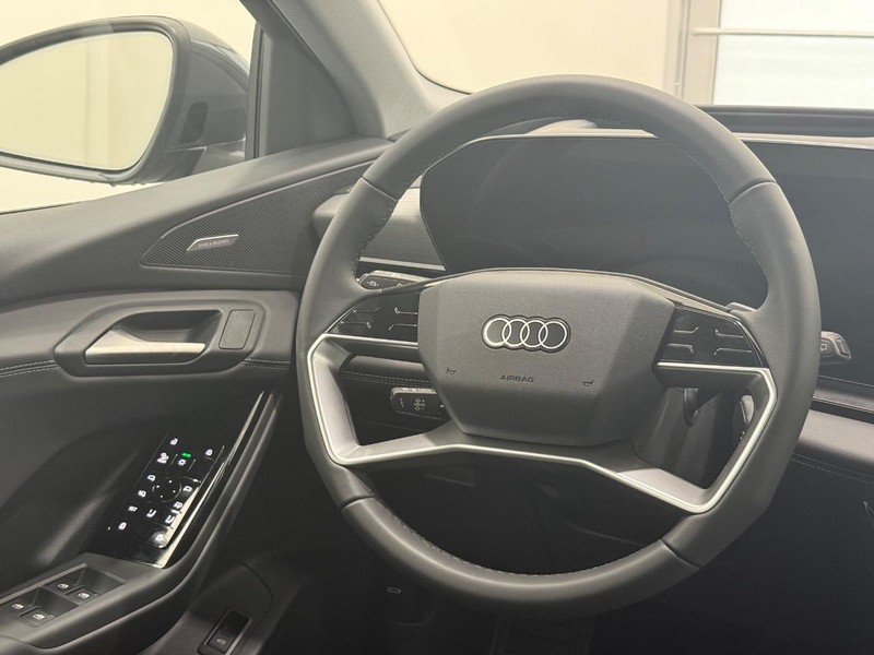 Audi Q6 e-tron Vehicle Image 8