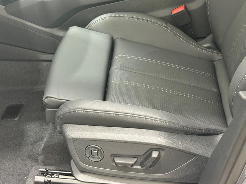 Audi Q6 e-tron Vehicle Image 15