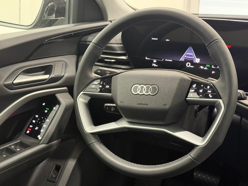 Audi Q5 Vehicle Image 8
