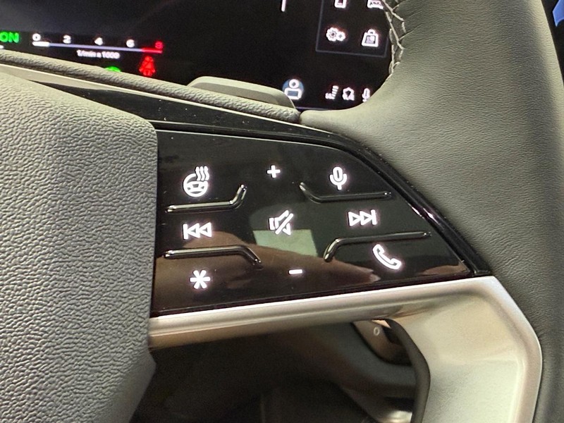 Audi Q5 Vehicle Image 11