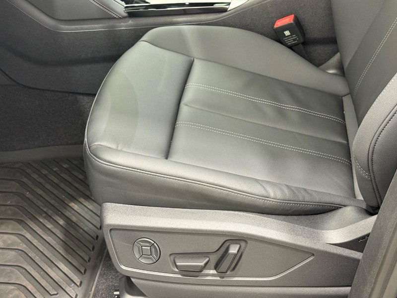 Audi Q5 Vehicle Image 15