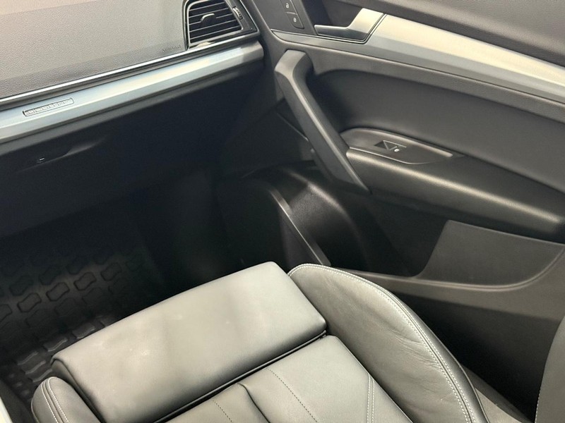 Audi Q5 Vehicle Image 13