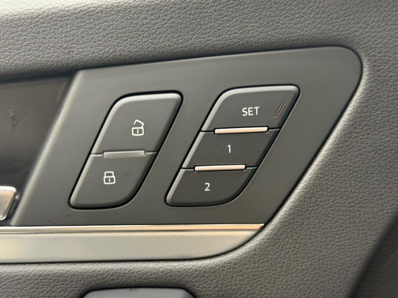 Audi Q5 Vehicle Image 14