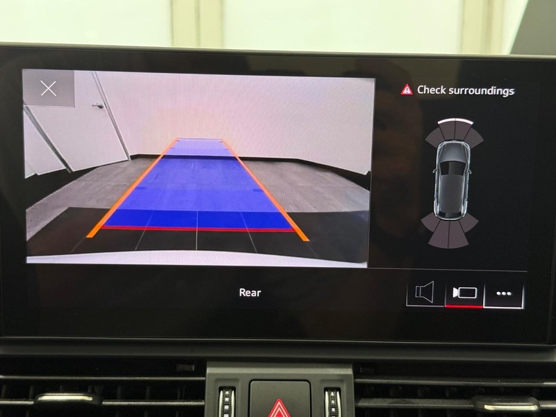 Audi Q5 Vehicle Image 18