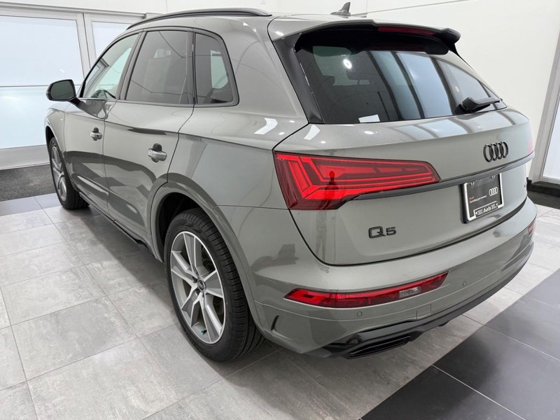 Audi Q5 Vehicle Image 4