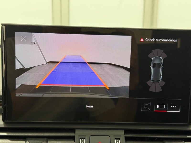 Audi Q5 Vehicle Image 18