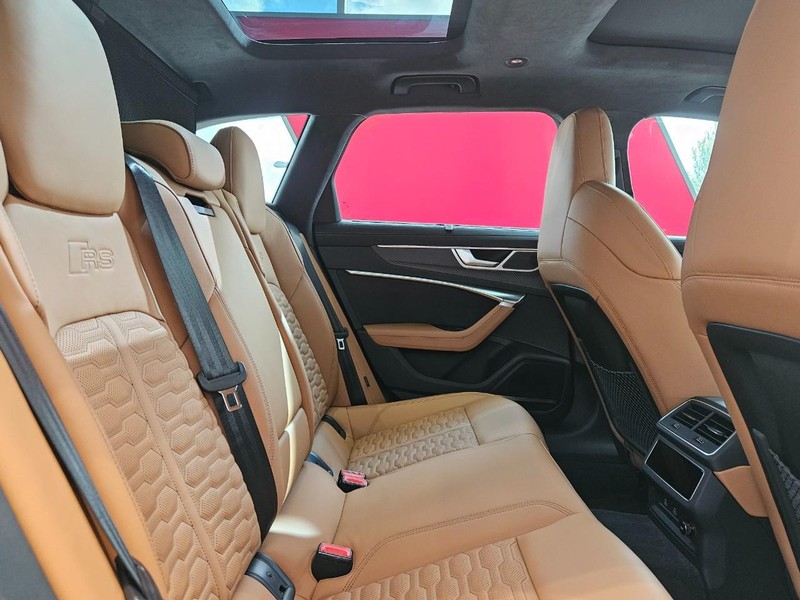 Audi RS 6 Avant Vehicle Image 5