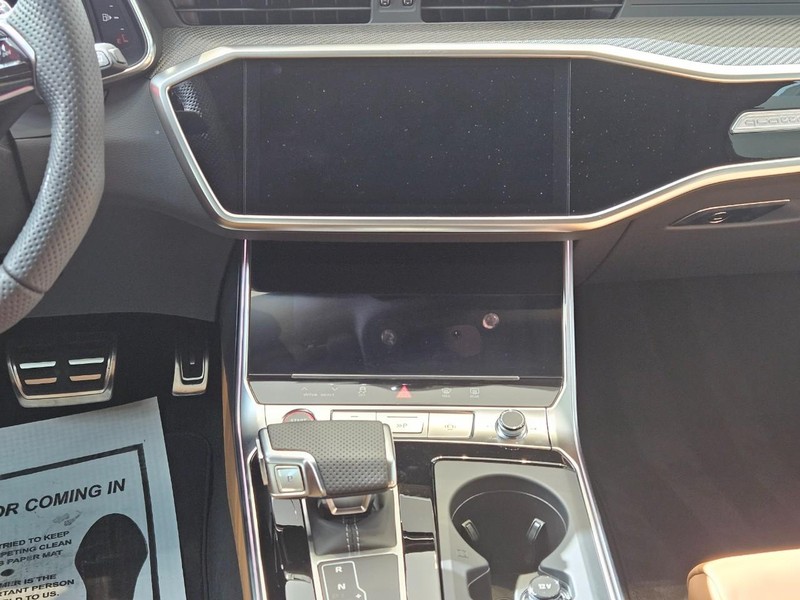 Audi RS 6 Avant Vehicle Image 7