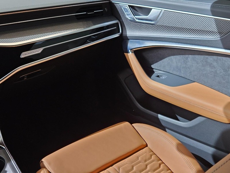 Audi RS 6 Avant Vehicle Image 10
