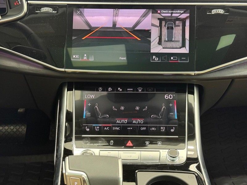 Audi Q7 Vehicle Image 6