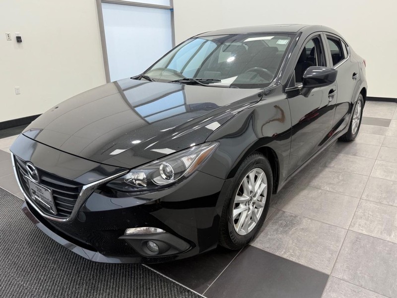 Mazda Mazda3 Sedan Vehicle Image 6