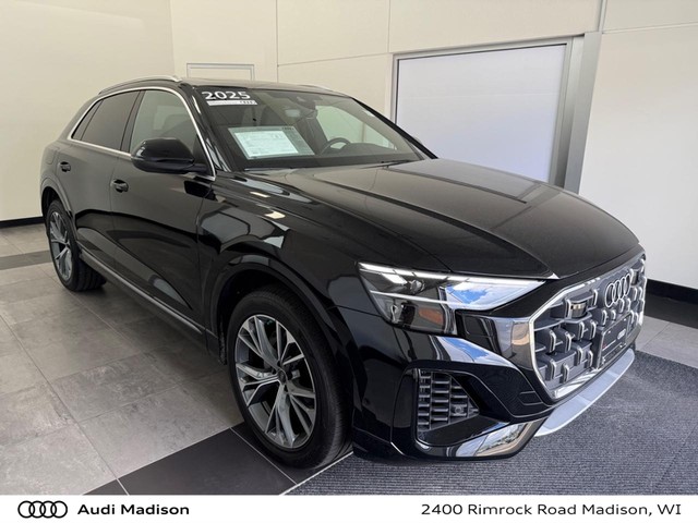 more details - audi q8