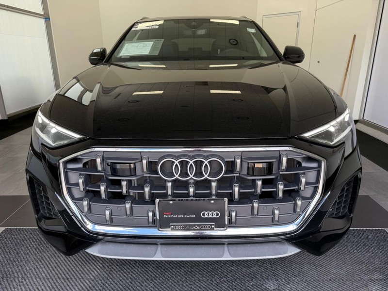 Audi Q8 Vehicle Image 8