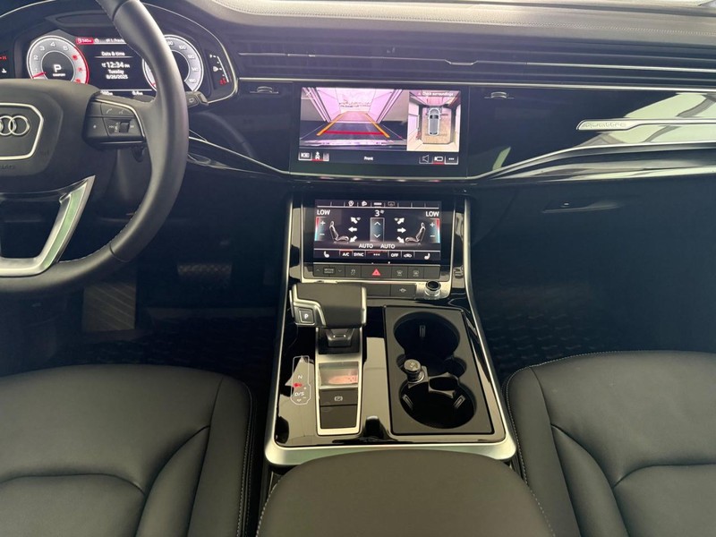 Audi Q8 Vehicle Image 10