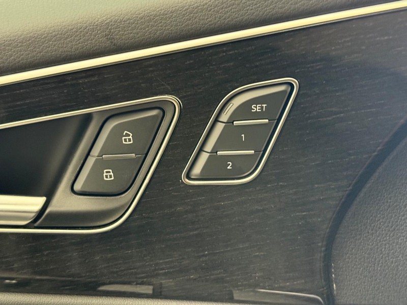 Audi Q8 Vehicle Image 15