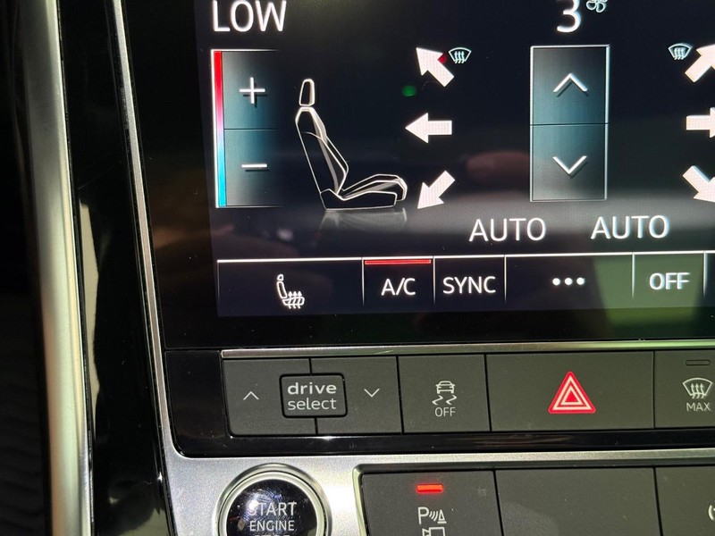 Audi Q8 Vehicle Image 20