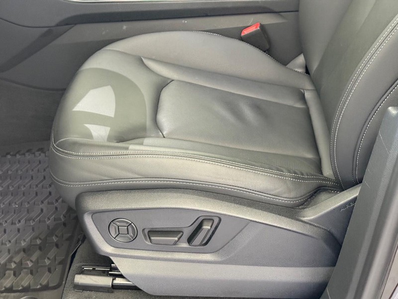 Audi Q8 Vehicle Image 22