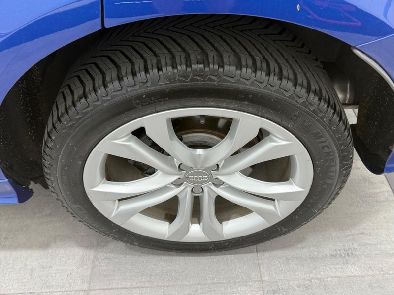Audi SQ5 Vehicle Image 5