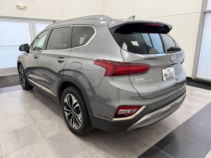 Hyundai Santa Fe Vehicle Image 4