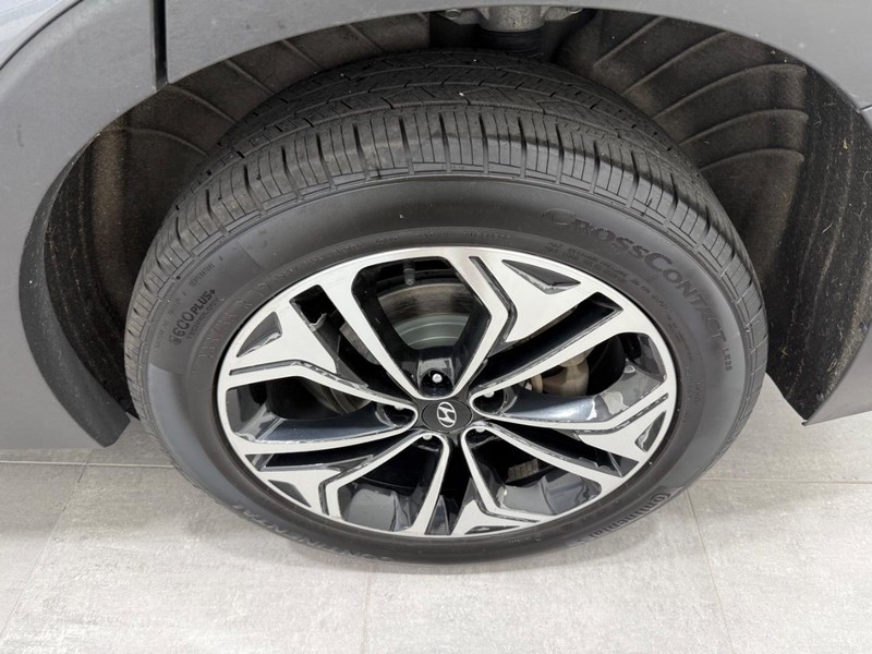Hyundai Santa Fe Vehicle Image 5
