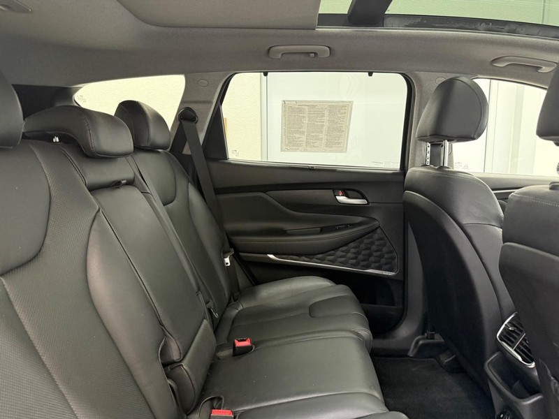 Hyundai Santa Fe Vehicle Image 8